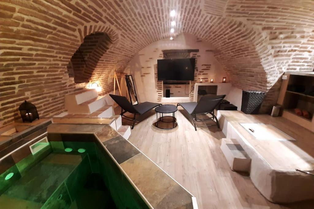 Studio Et Spa Privatif Le Puits De La Grace Albi Exterior foto